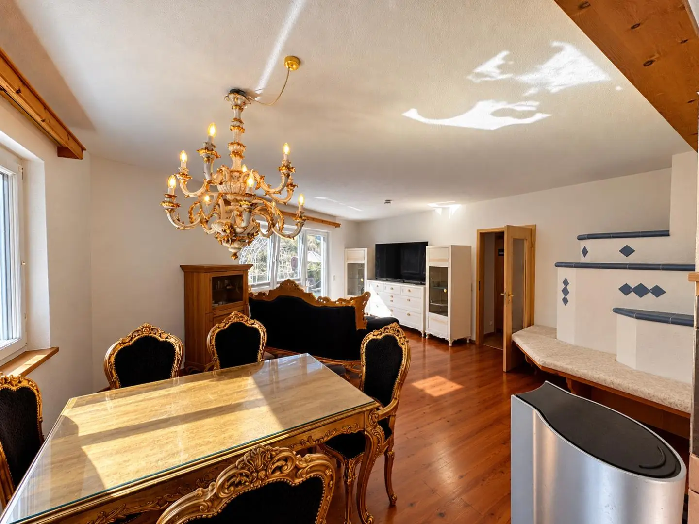 Family apartment with mountain view and sunny terrace