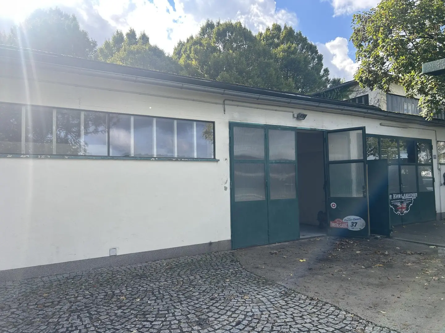 Moderne Loftwohnung im Gewerbepark mit Werkstattpotenzial