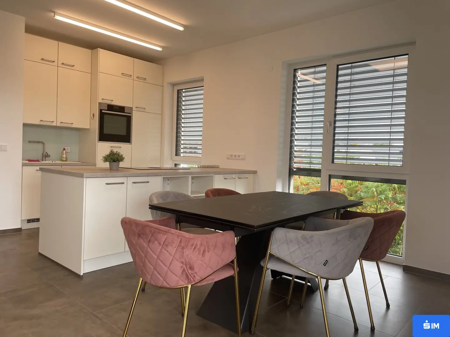 Moderne 3-Zimmer Wohnung mit Terrasse