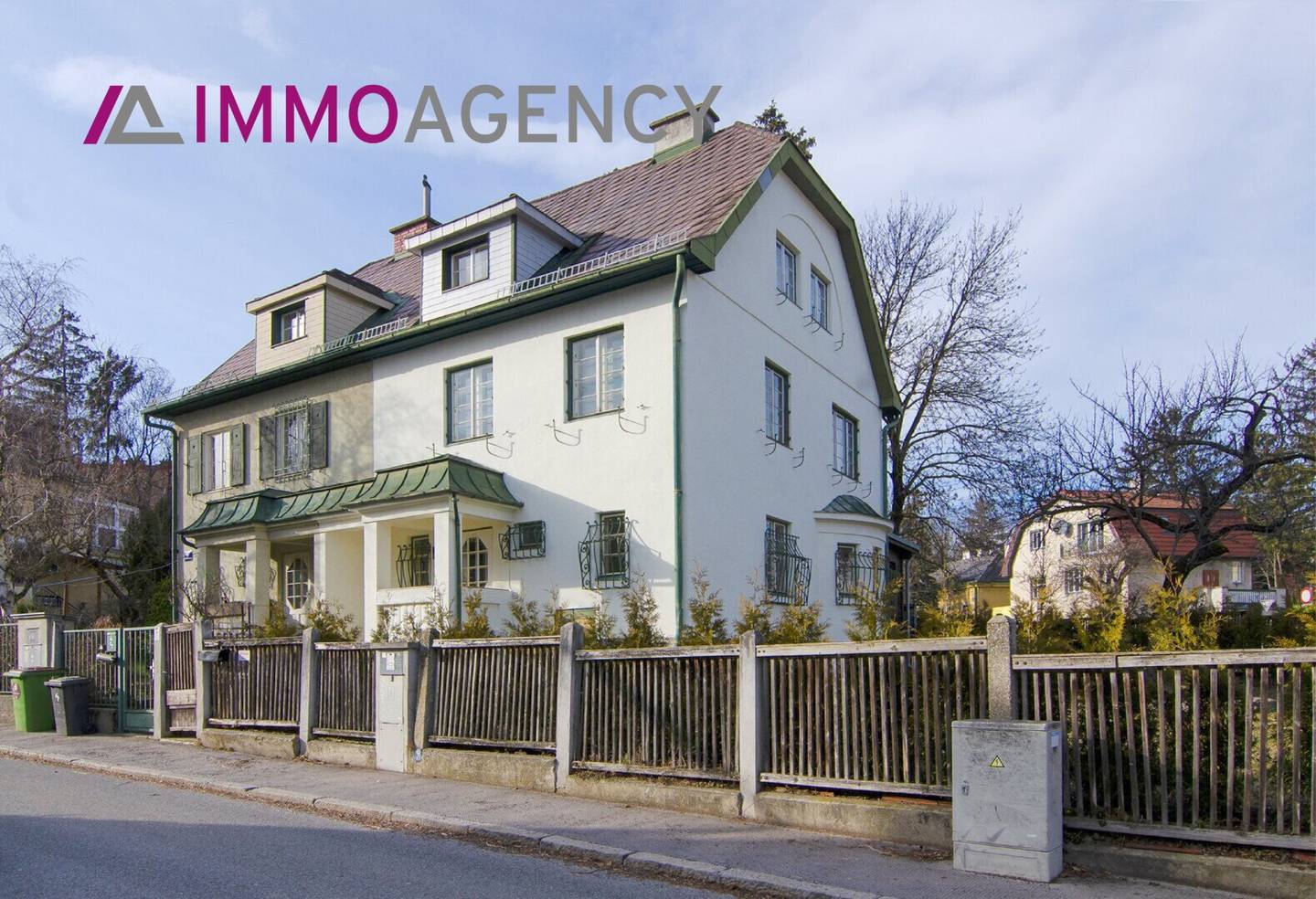 Renovation Required Family Villa Between Roter Berg and Gemeindeberg in Ober St. Veit