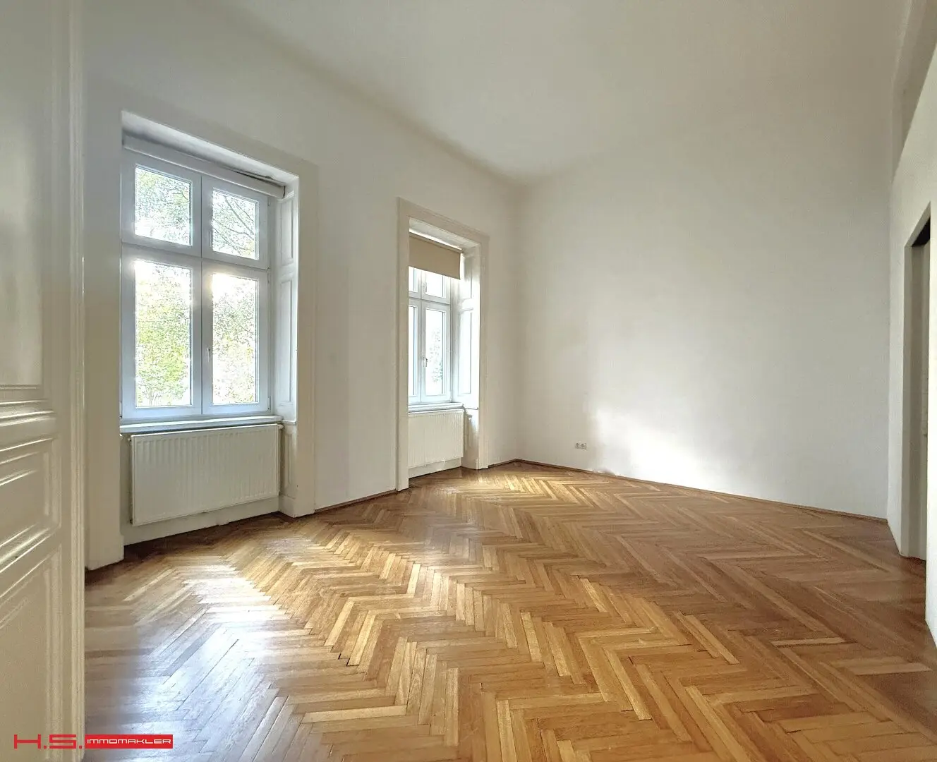ROCHUSMARKRT - FIRST CLASS STYLISH APARTMENT - 100m² PERFECT OLD BUILDING CHARM IN PRIME LOCATION - STILHAUS