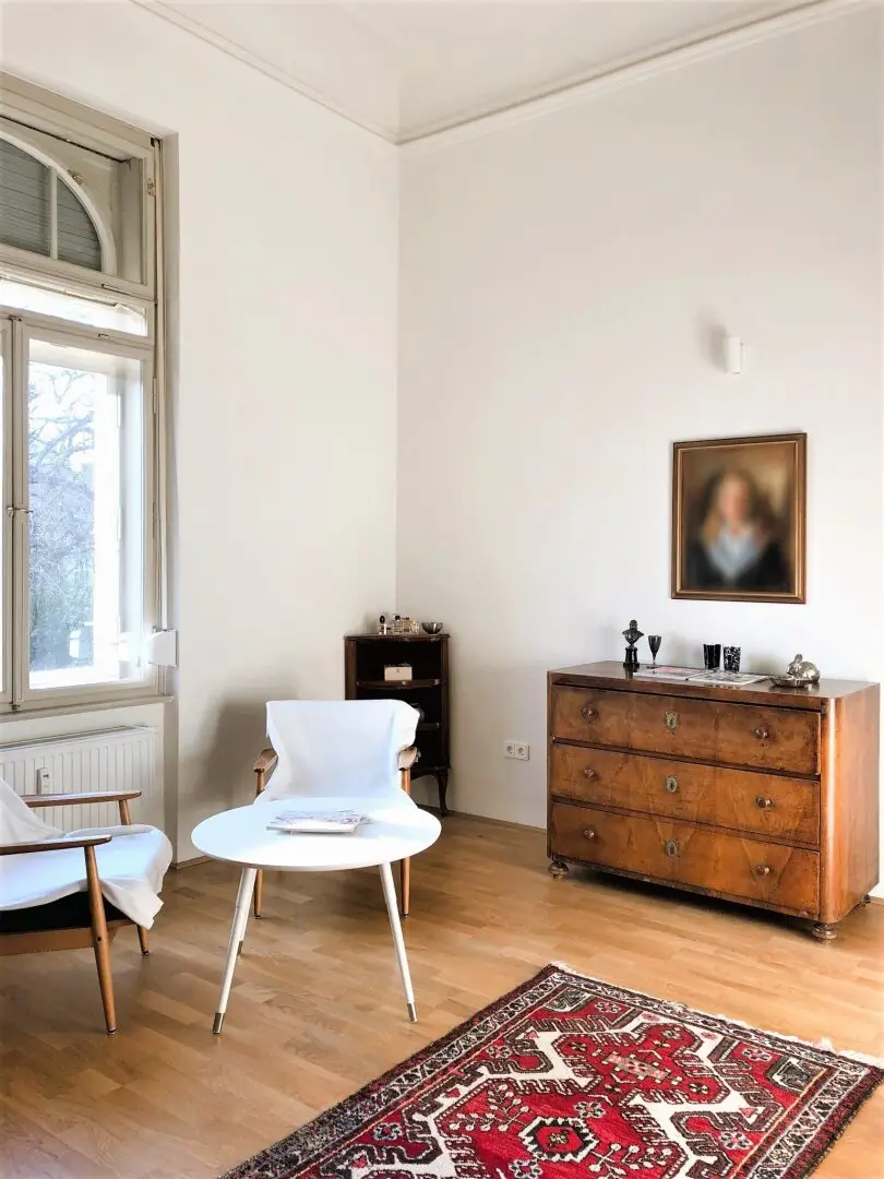 2-room apartment with new-build character in stylish period villa in St. Leonhard