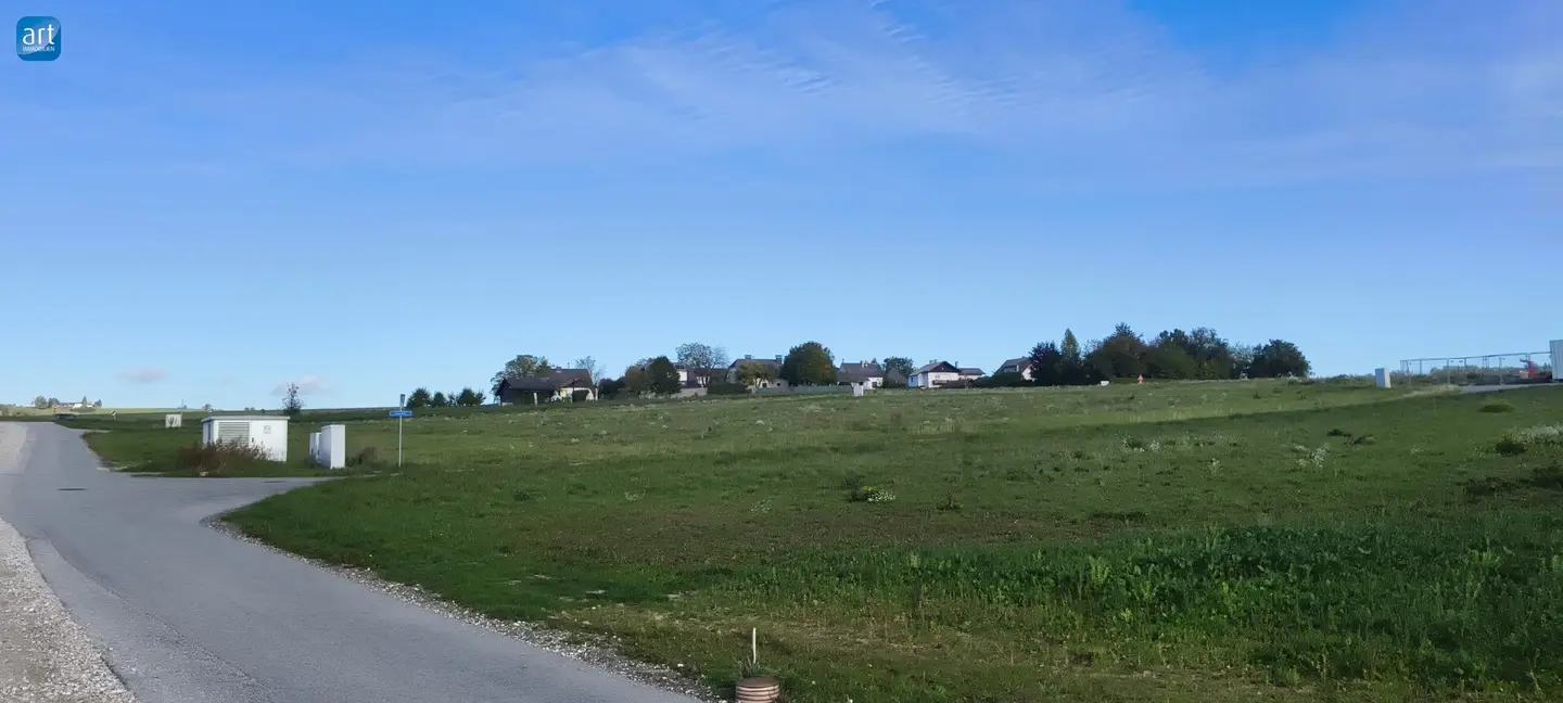 Building rights on spacious commercial building plots in Buchkirchen to be granted