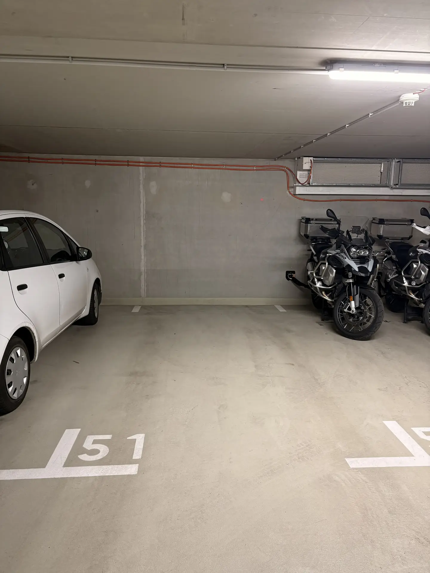 Sicherer Tiefgaragenstellplatz verkehrsgünstig Wohnung