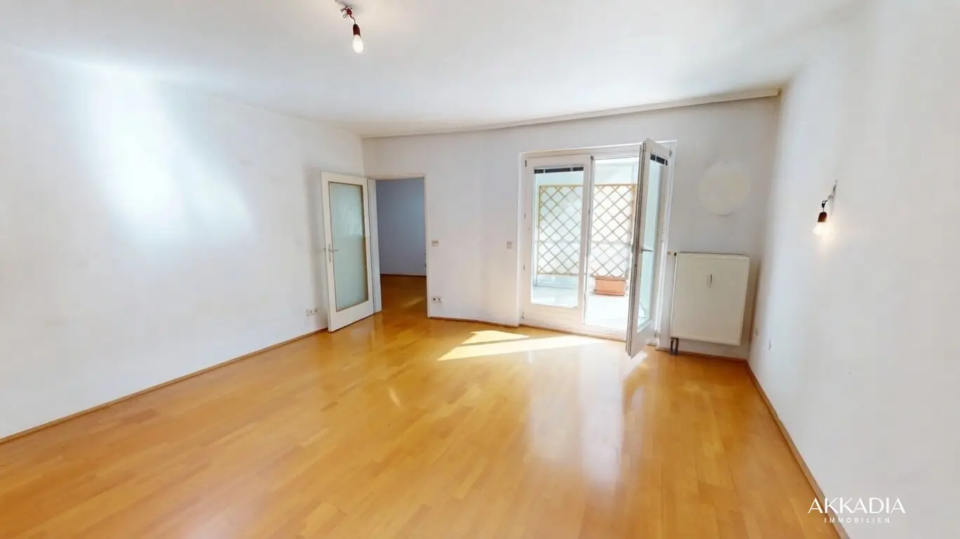 Großzügige 3-Zimmer-Wohnung mit 4-Zimmer-Potenzial direkt bei der U4