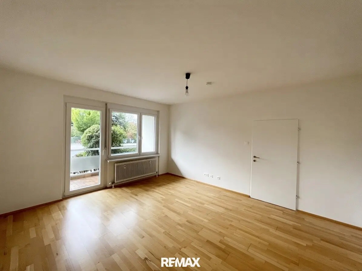 Attraktive 4,5-Zimmer-Wohnung mit Loggia und Balkon in bester Lage, Nähe Kreuzbergl – auch als Praxis oder Studio nutzbar