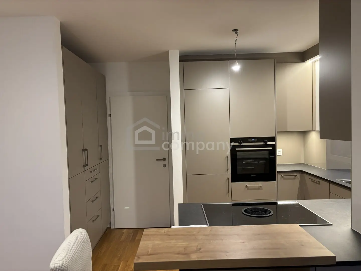 Living in the green near Attersee – Modern 3-room apartment with spacious balcony and loggia in Seewalchen am Attersee