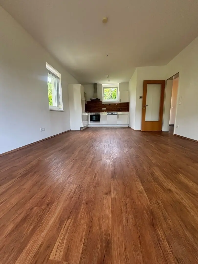 Charmante 2-Zimmer Wohnung mit Terrasse – Top Lage!