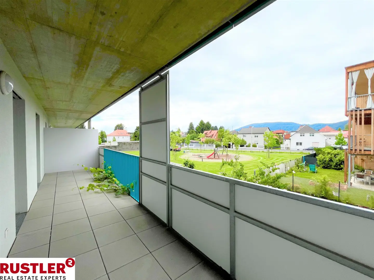 Helle Wohnung nahe FH Joanneum mit Balkon