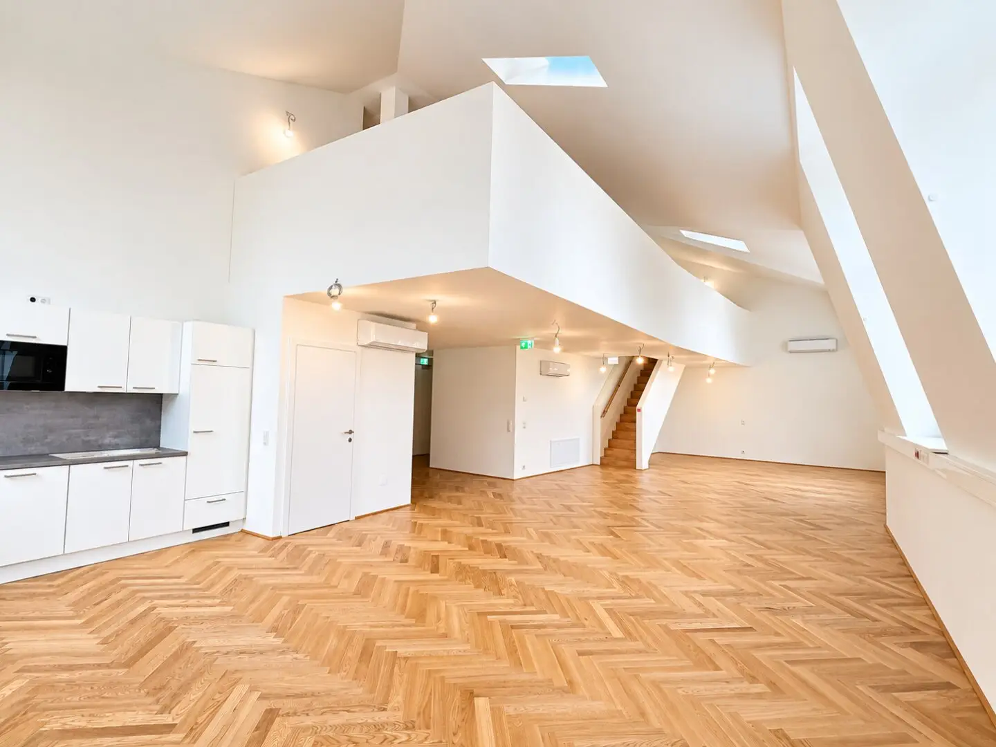 Loft-Bürobereich 2