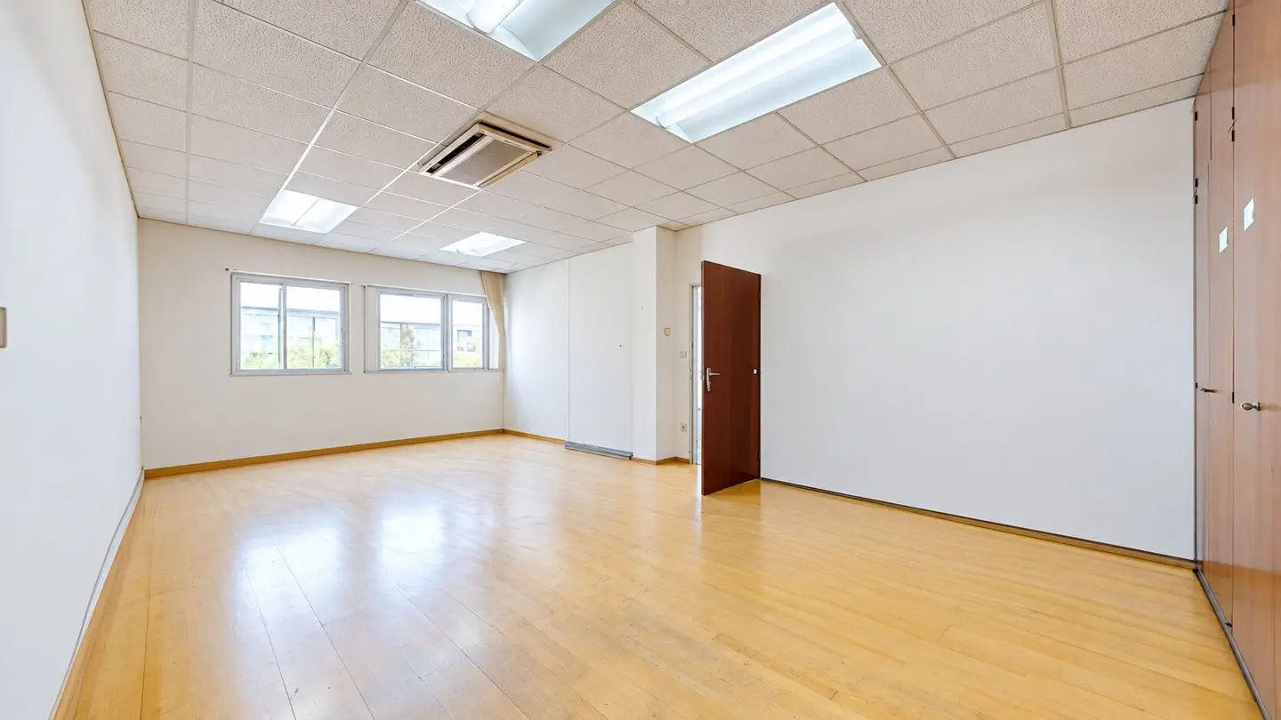 Büro 1 – 14,61 m² – optimierte Aufnahme