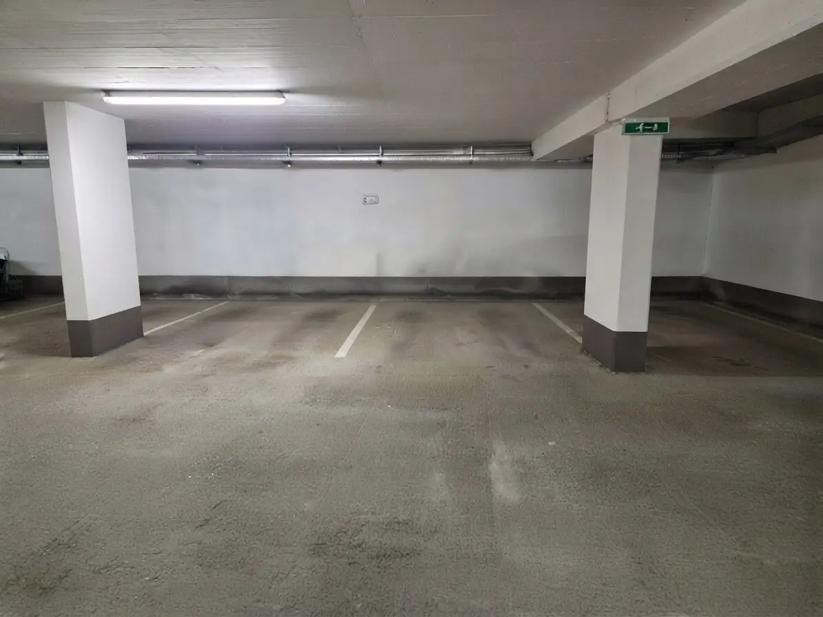Achtung der Winter kommt!!! Tiefgaragenstellplatz ab sofort zu mieten.