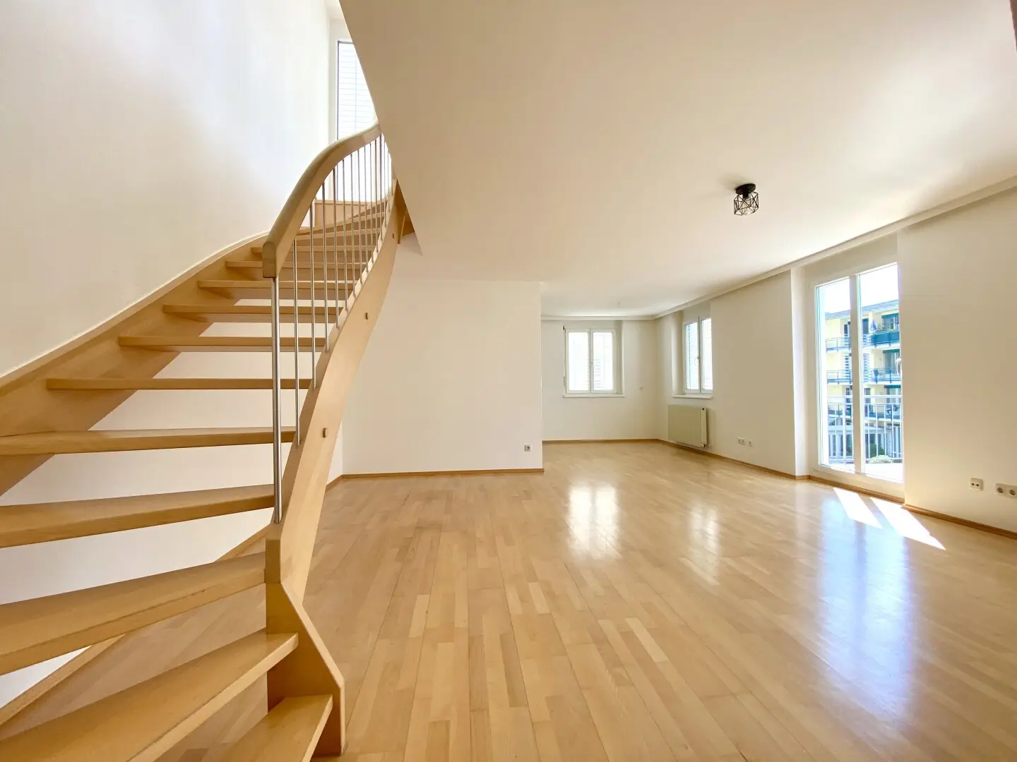Living on two levels Maisonette with south terrace in central location