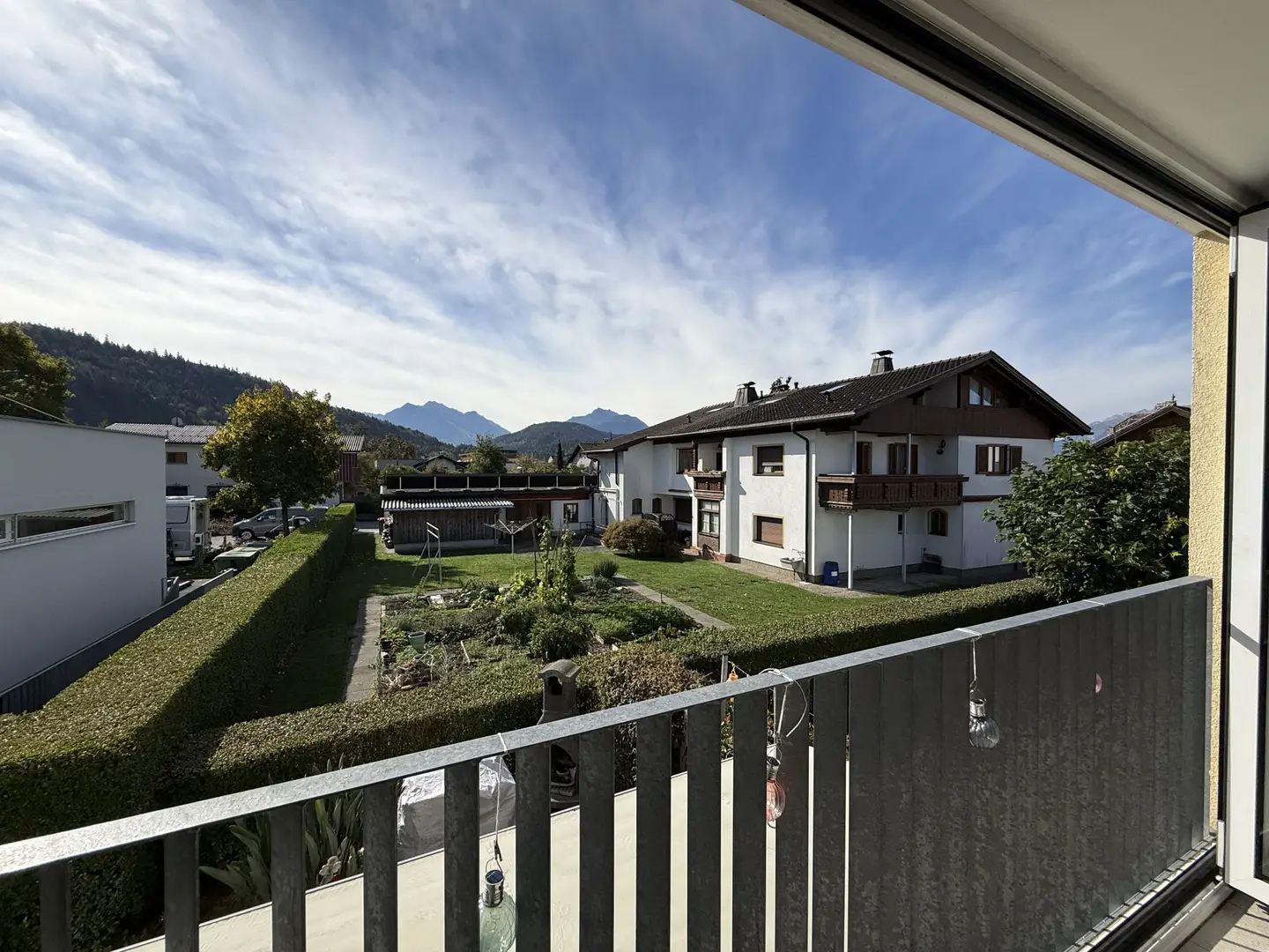 Südlich ausgerichtete Wohnung mit verglastem Wintergarten und Tiefgarage