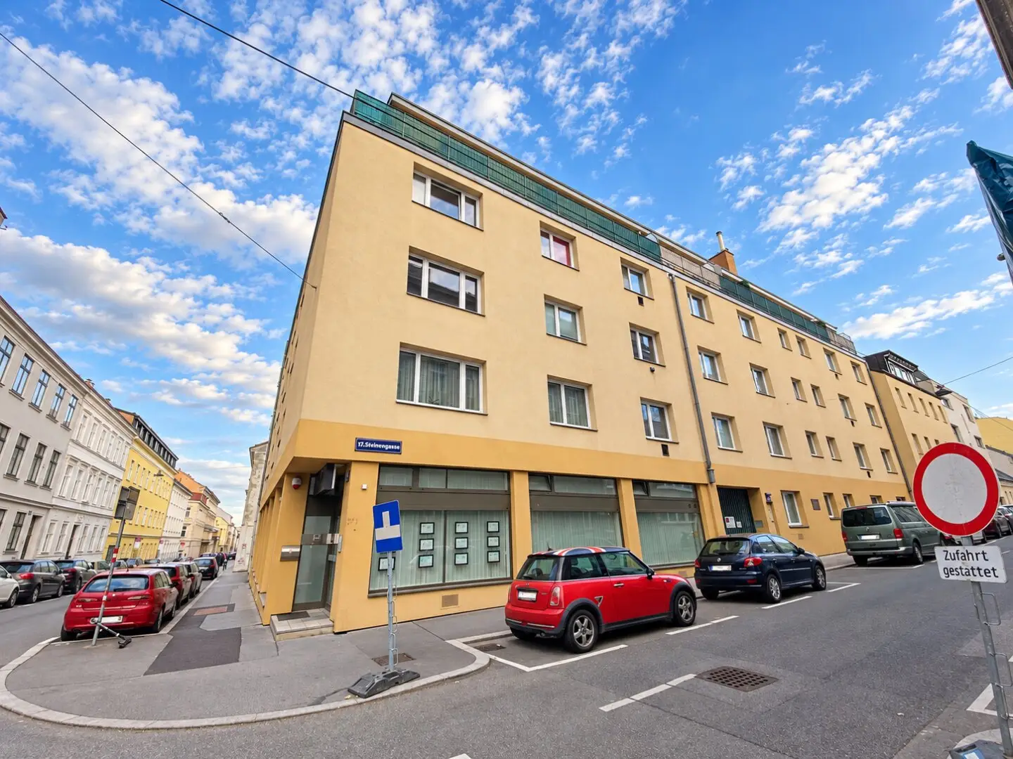 Attractive condominium in 1170 Vienna with elevator and cellar compartment