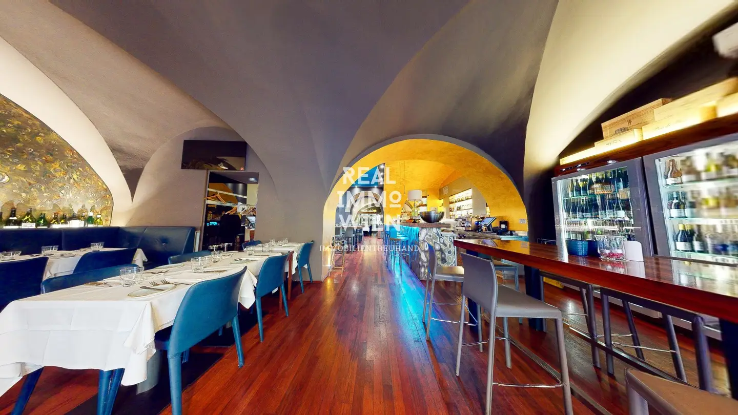 Modernes, vollausgestattetes Restaurant und Eventlokation