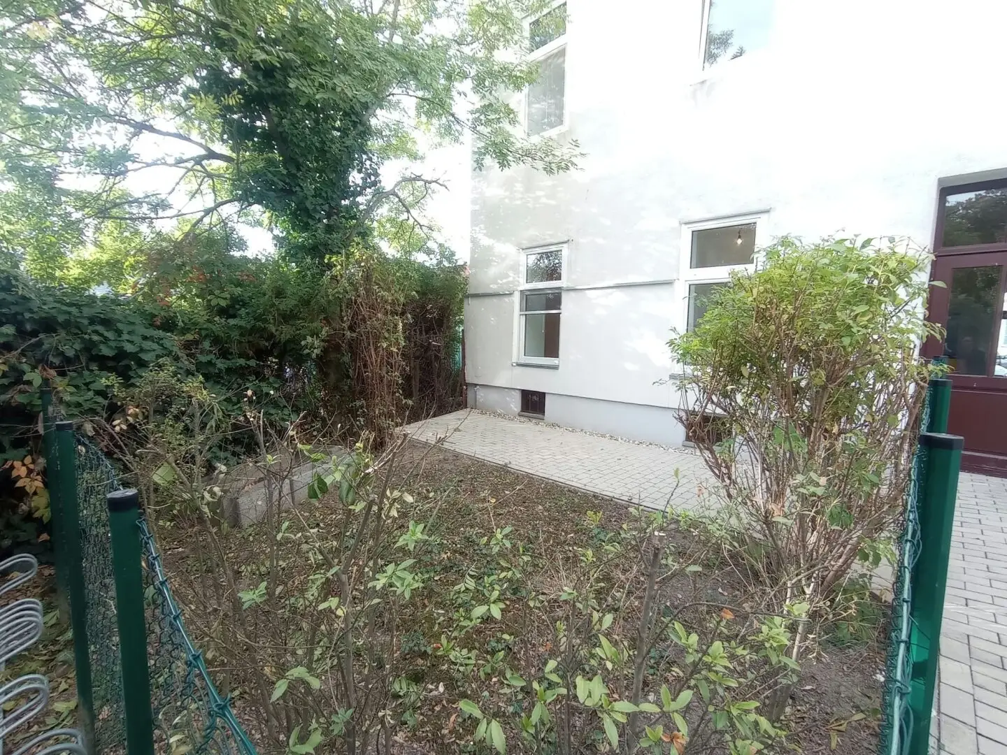 Garden apartment in the middle of Simmering