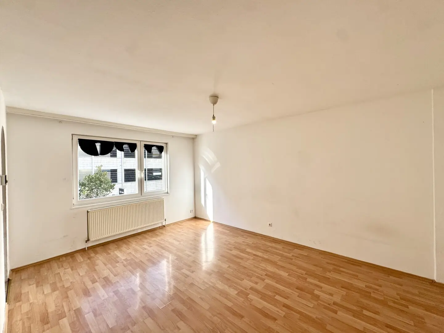 NEU! Einmalige Gelegenheit! Nahe U3 + U6! Befristet vermietete 1-Zimmerwohnung! Direkt am Westbahnhof!