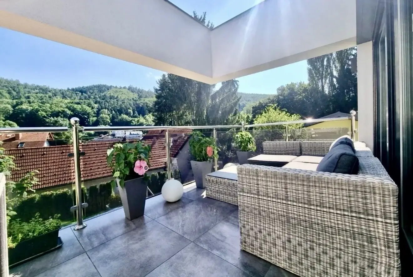 Moderne 3 Zimmer-Wohnung in Graz, vollsaniert mit Balkon, 2 Stellplätzen und Fußbodenheizung