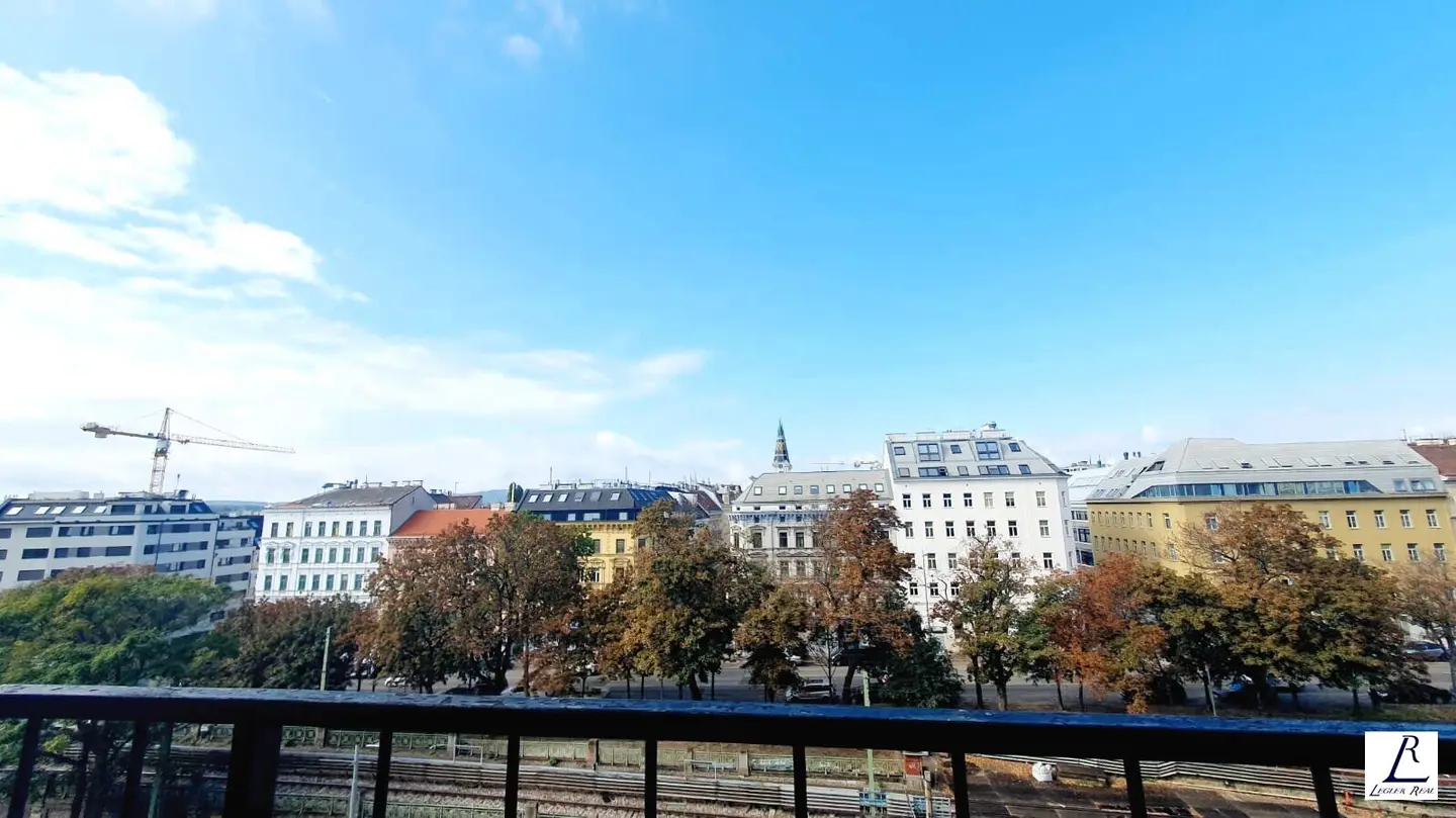 Attractive 3-room apartment with loggia in desirable location of the 6th Viennese district