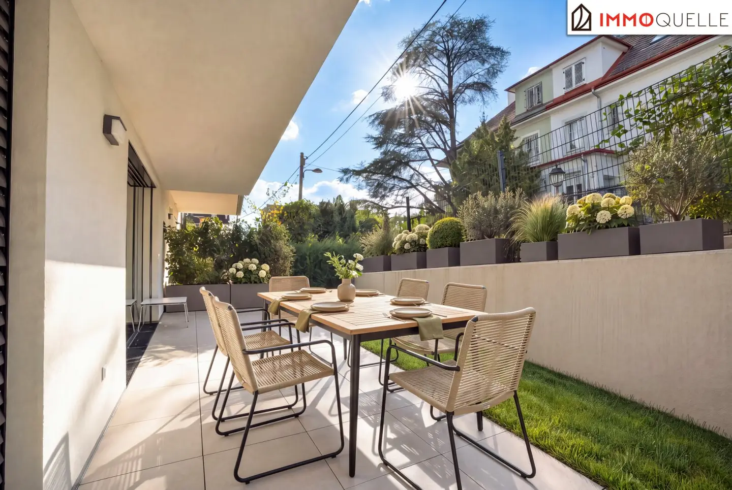 Gartenglück trifft auf moderne Eleganz - Exklusive Gartenwohnung mit großzügigem Wohnambiente, zwei herrlichen Terrassen und privatem Garten in ruhiger Lage von Wien-Penzing