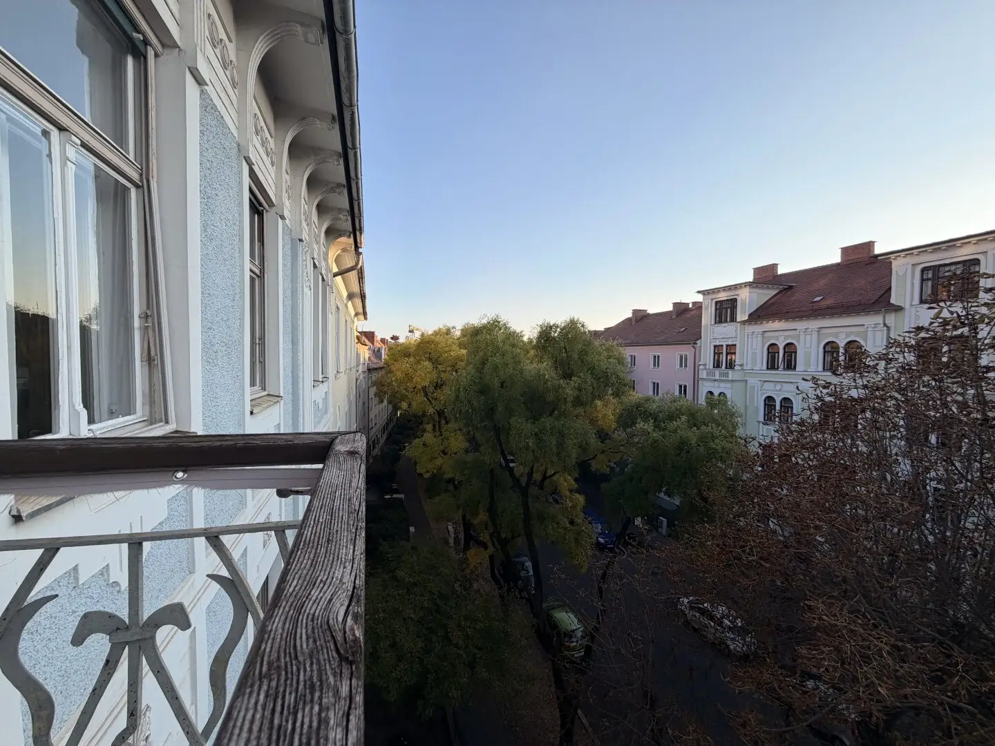 4 residential units - apartment package for owner occupation or investment properties in prime location at the foot of the Ruckerlsberg in the Herz-Jesu quarter