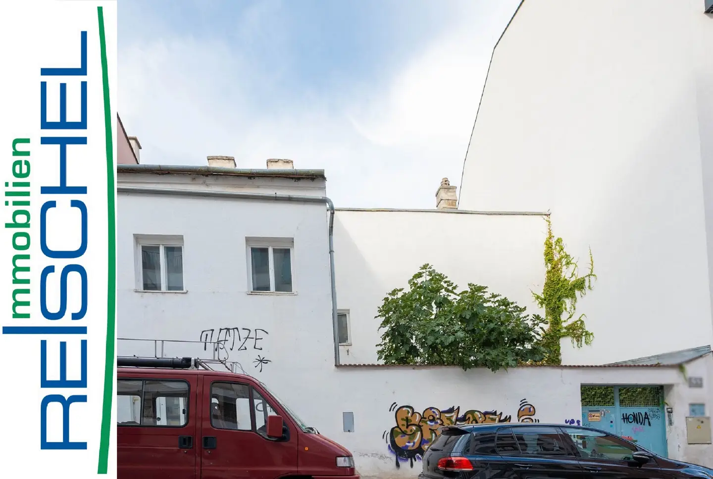Apartment with development potential near AKH in a quiet location