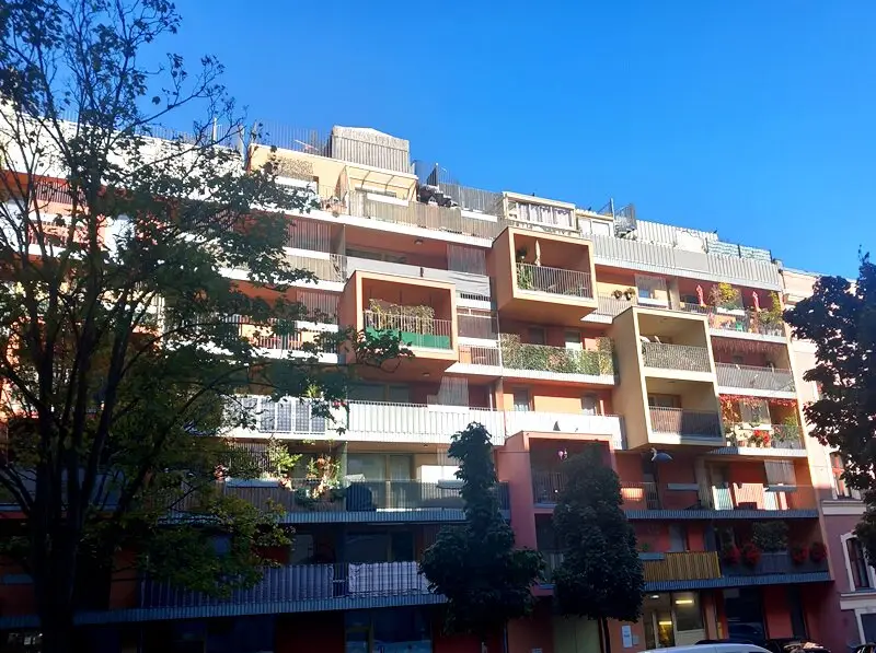 Top offer in Heller-Park, 5th floor with elevator and south loggia