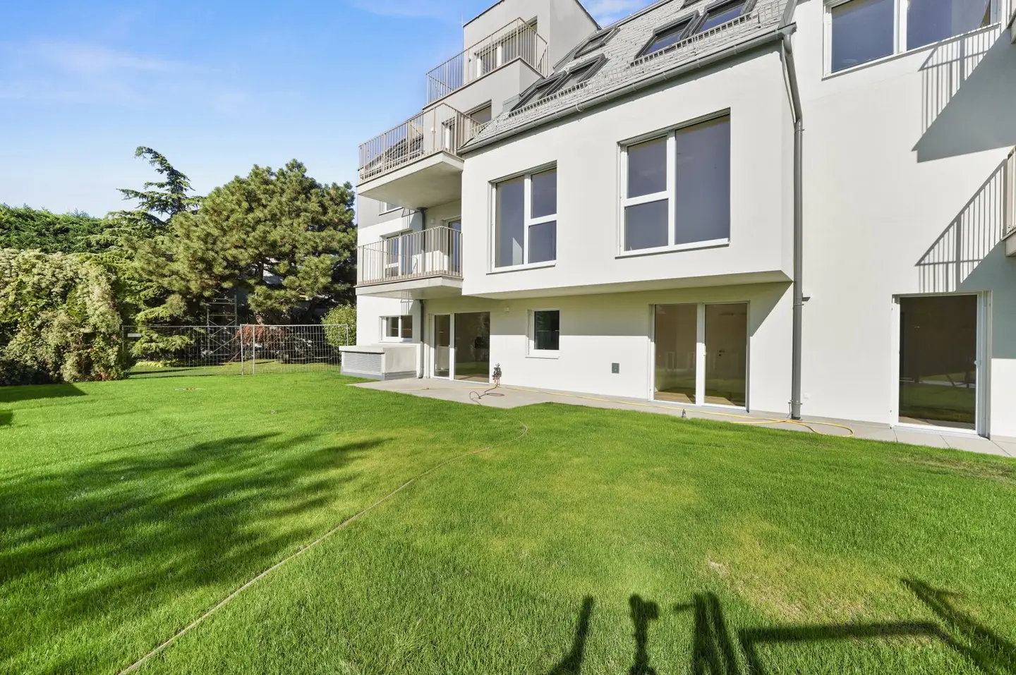 Moderne Erstbezug-Mietwohnungen mit privaten Freiflächen und Garage im 21. Bezirk