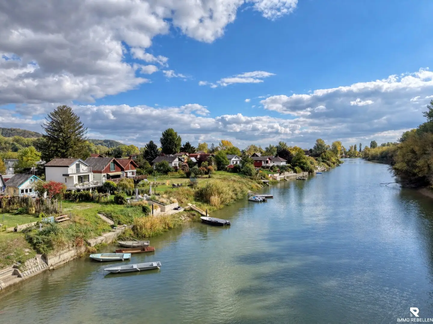 Seltene Gelegenheit! Kleingarten-Ferienhaus direkt am Donau-Altarm mit Potenzial für dein Traumhäuschen (20 Minuten von Wien!)