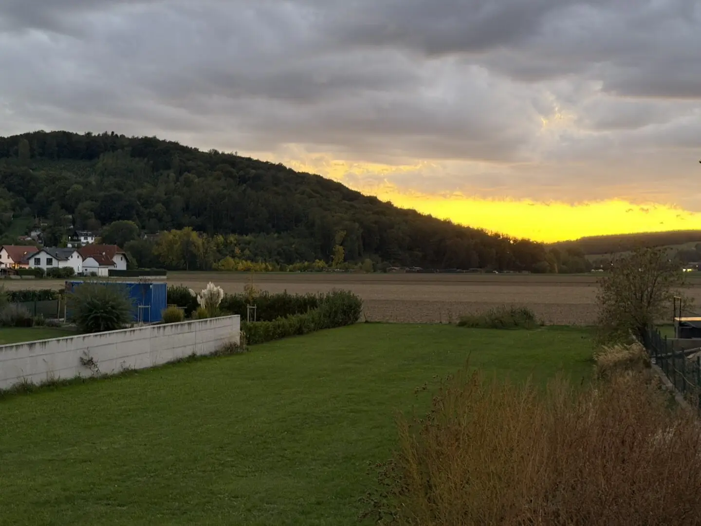 PERFEKTER Baugrund + FERNSICHT + SONNIG + ZWEI Grundstücke + PERFEKT zu bebauen!