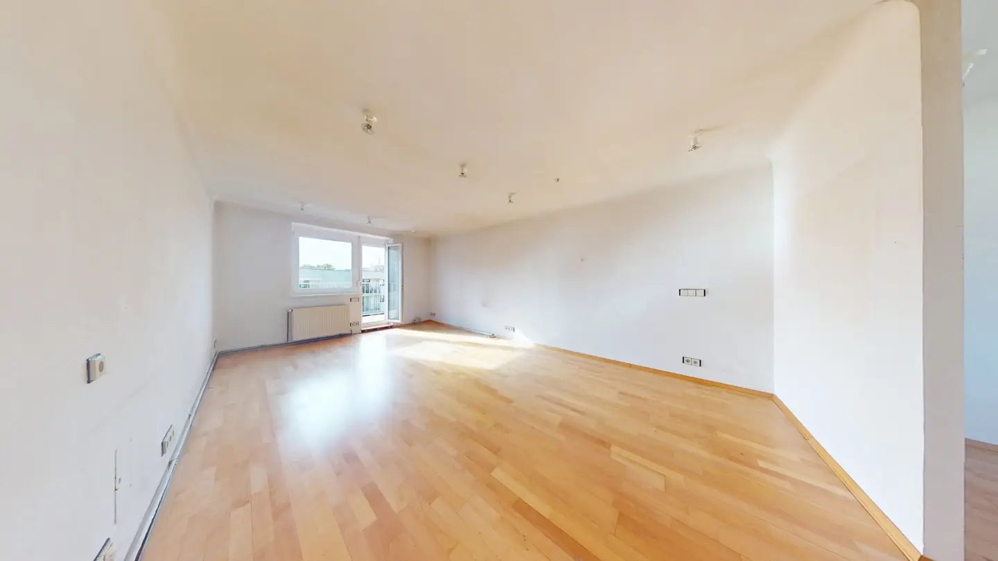 Kompakte 3 Zimmer mit viel Potential in saniertem Haus!
