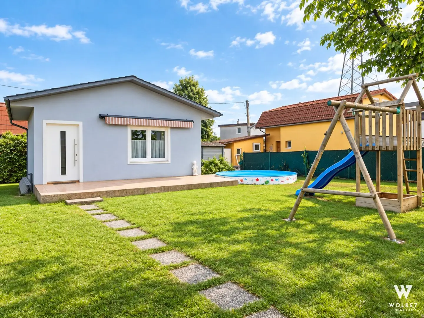 Allotment garden residential house in 1210 Vienna – your green refuge with year-round living opportunity and attractive new-build potential