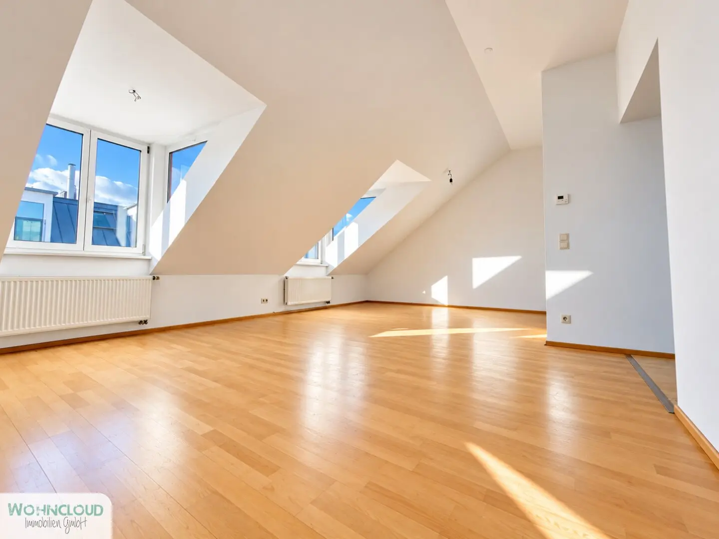 HOCH ÜBER GERSTHOF – LOFT-LIEBE-POTENZIAL!