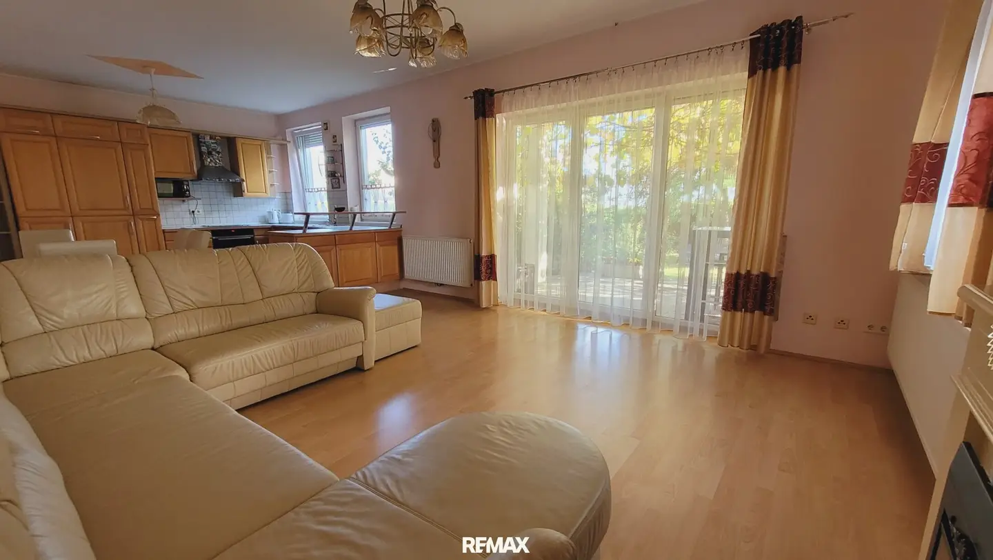 Wohnzimmer Ansicht 2