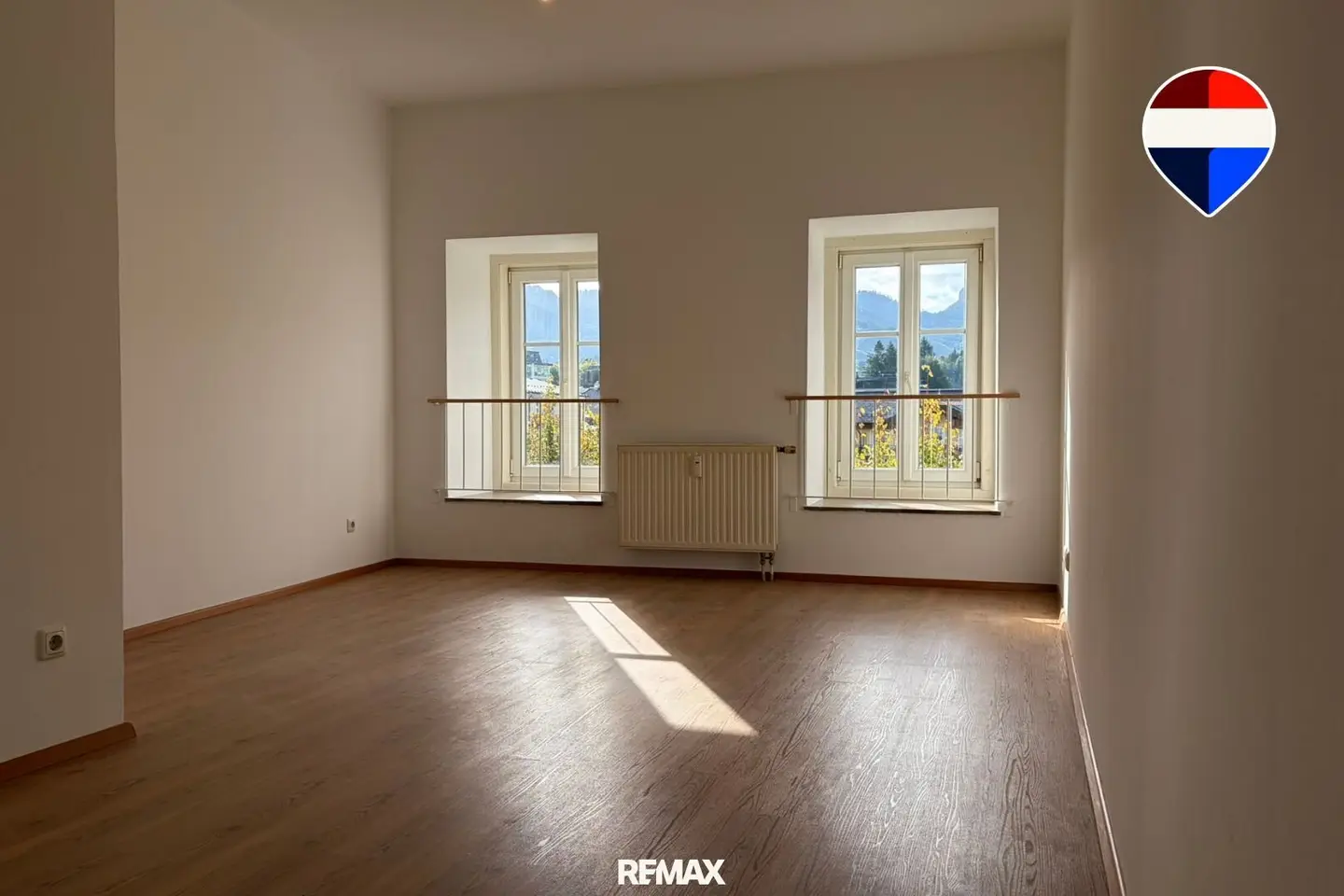 FOR RENT! Living in the Heart of the Imperial City – 2-Room Apartment with View of the Esplanade