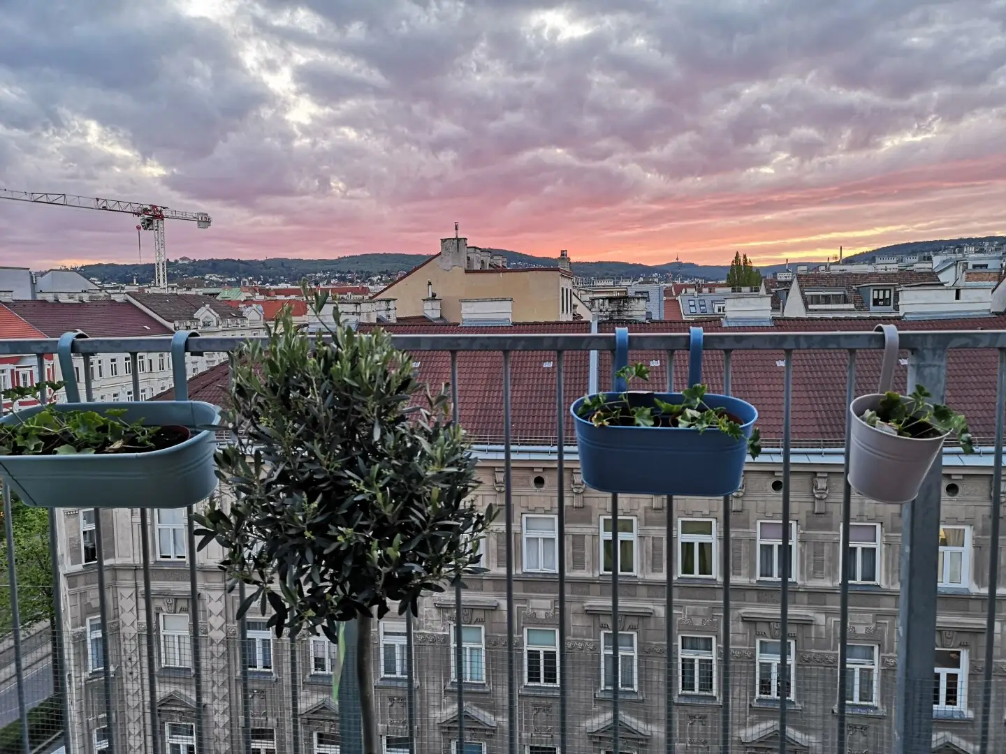 Klimatisierte, helle, besonders schöne Dachgeschoss-Maisonette   3 Schlafzimmer, 2 Terrassen