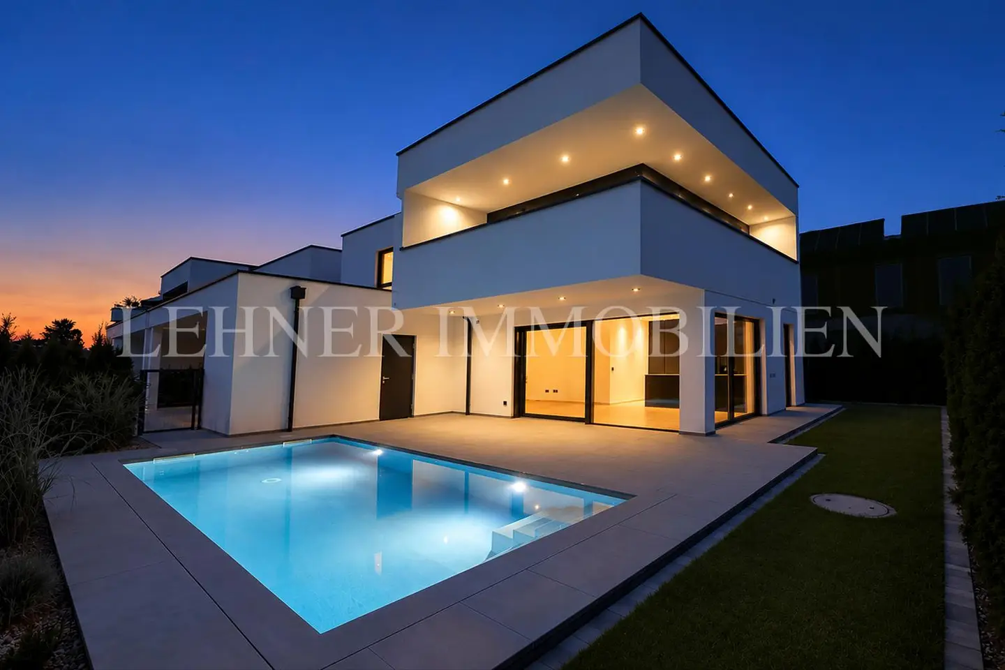 Familienwohnung mit Salzwasserpool und Terrasse