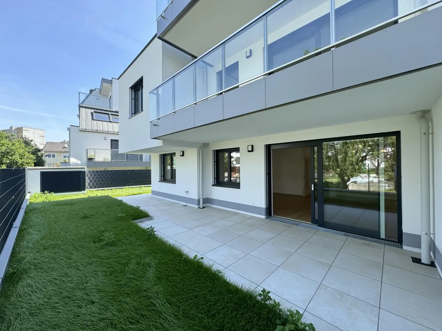 Wohnung mit Privatgarten und großer Terrasse nahe Donauzentrum