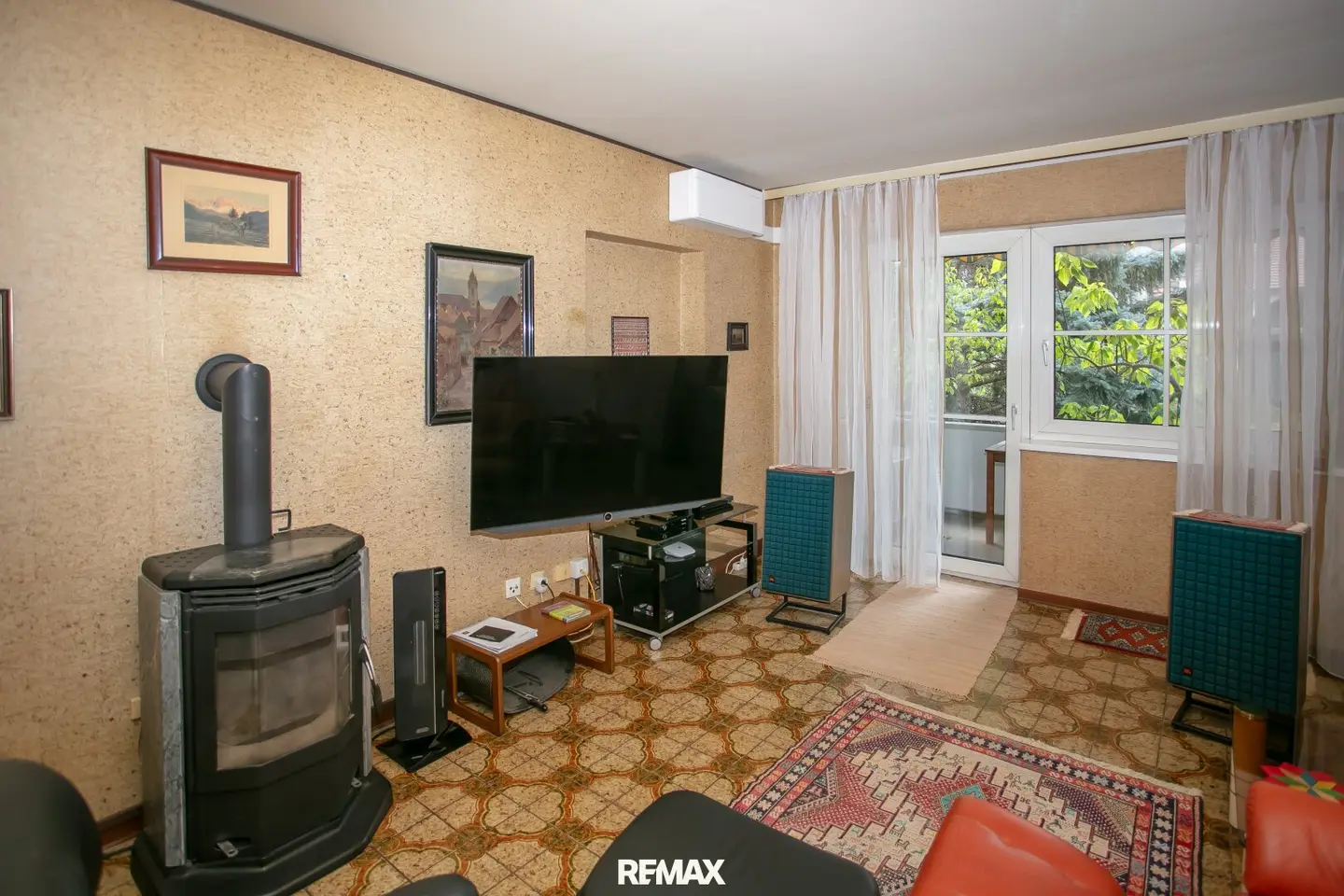 Großzügige 3-Zi-Wohnung mit Loggia &amp; Stellplatz in Mautern – Adaptierungsbedarf!
