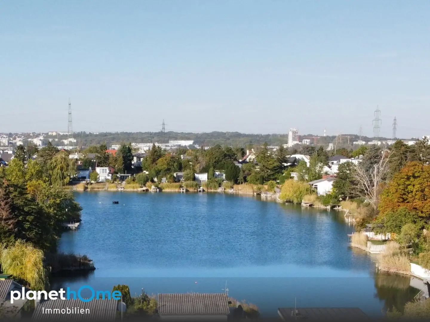 Family apartment with lake access and private garden