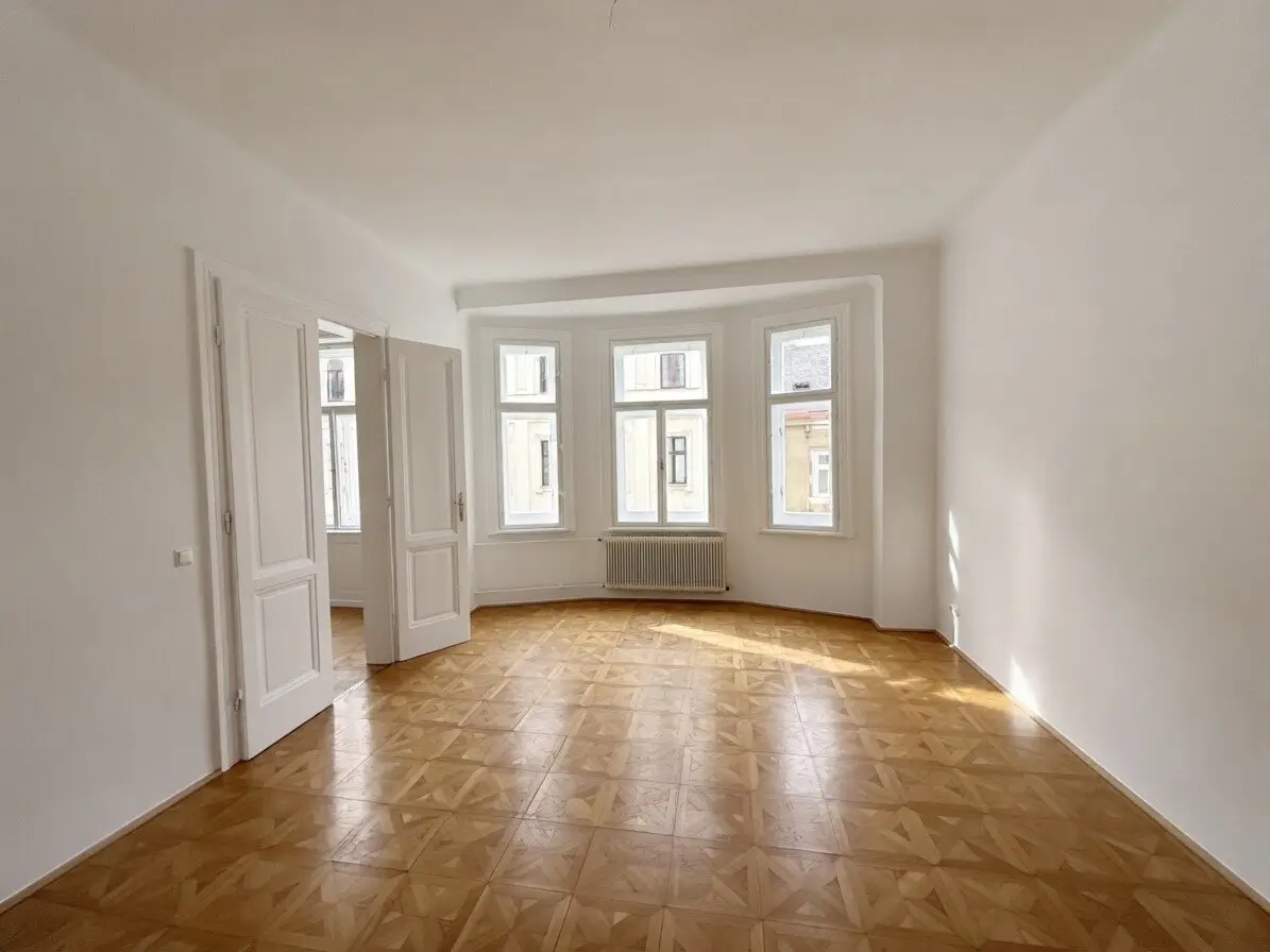 Stilvolle 4-Zimmer-Altbauwohnung nahe dem Rochusmarkt