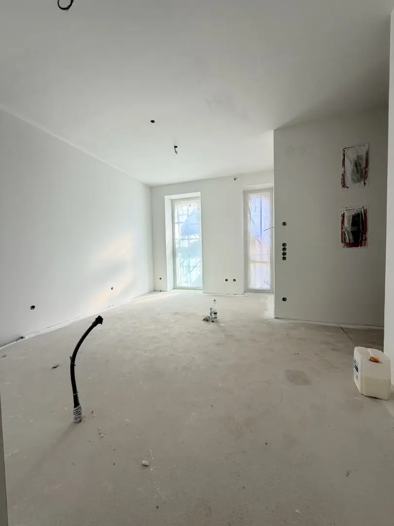 Completely renovated charming 2-room apartment with old building charm