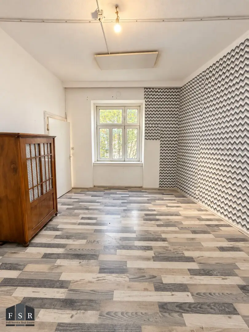 1,5-Zimmer Wohnung mit Balkon in 1160 Wien (sanierungsbedürftig)