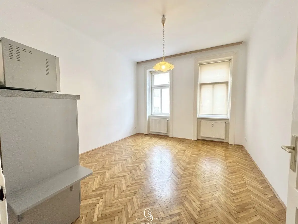 Attractive apartment package with two units and flexible use