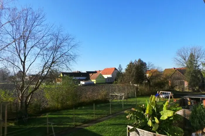 Stadtrandlage mit Grünblick, sonnige 2ZI AllgGarten+PP