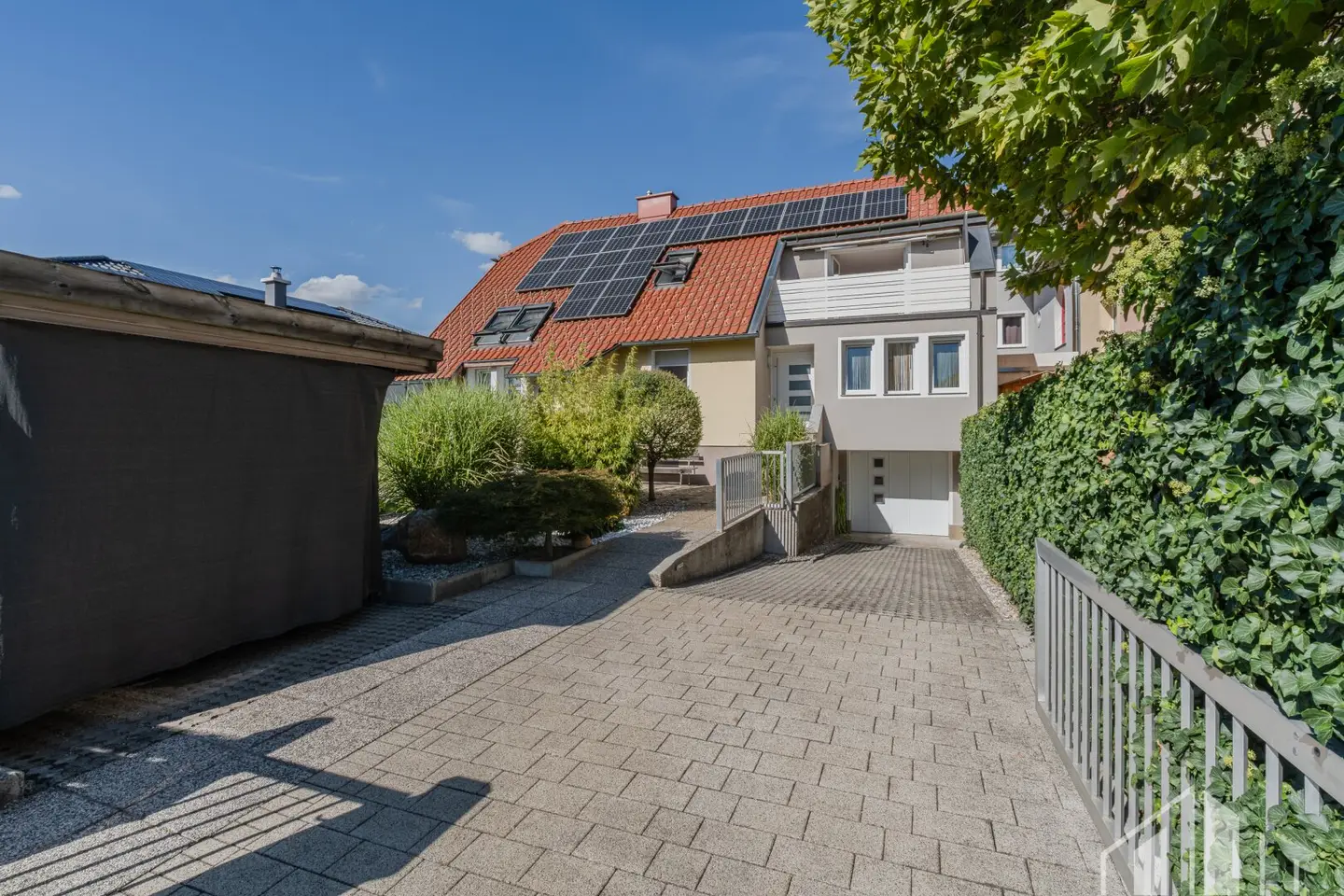 Gepflegtes Einfamilienhaus in sehr gutem Zustand mit ca. 311 m² Gesamtnutzfläche in Pregarten