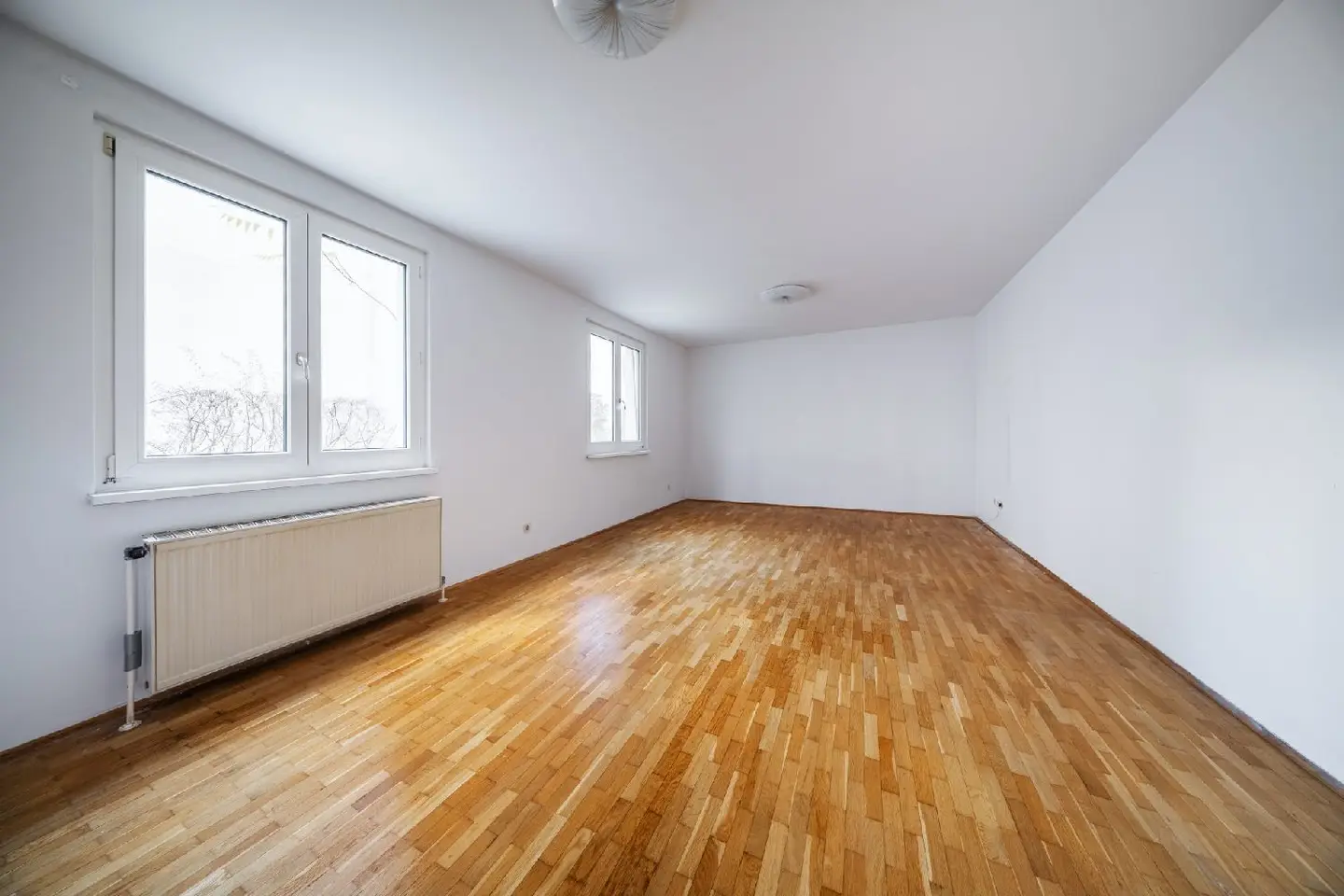 Ruhige Garçonnière im Freihausviertel mit Tiefgarage