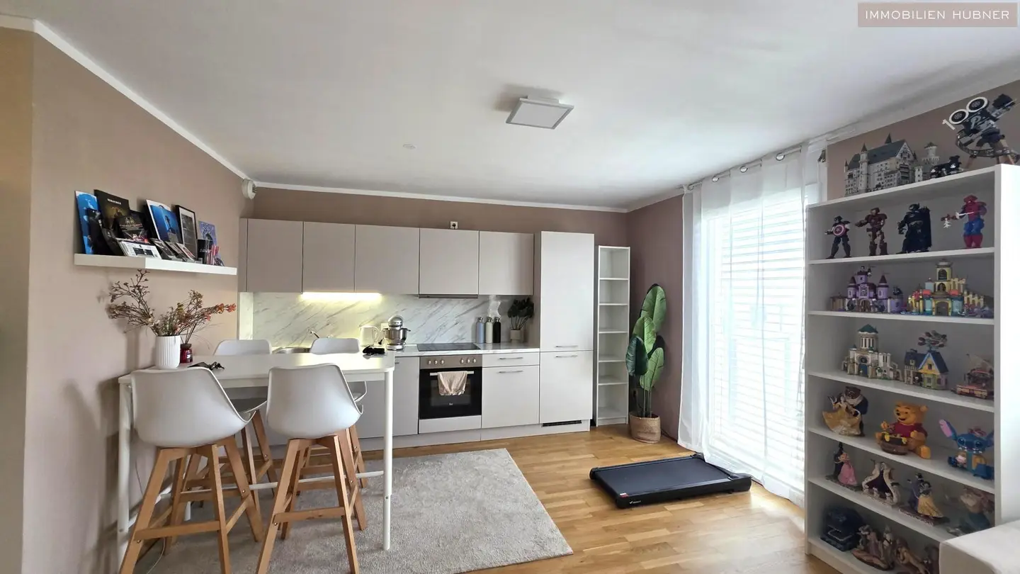 Neubauwohnung mit großem Balkon und Deckenkühlung