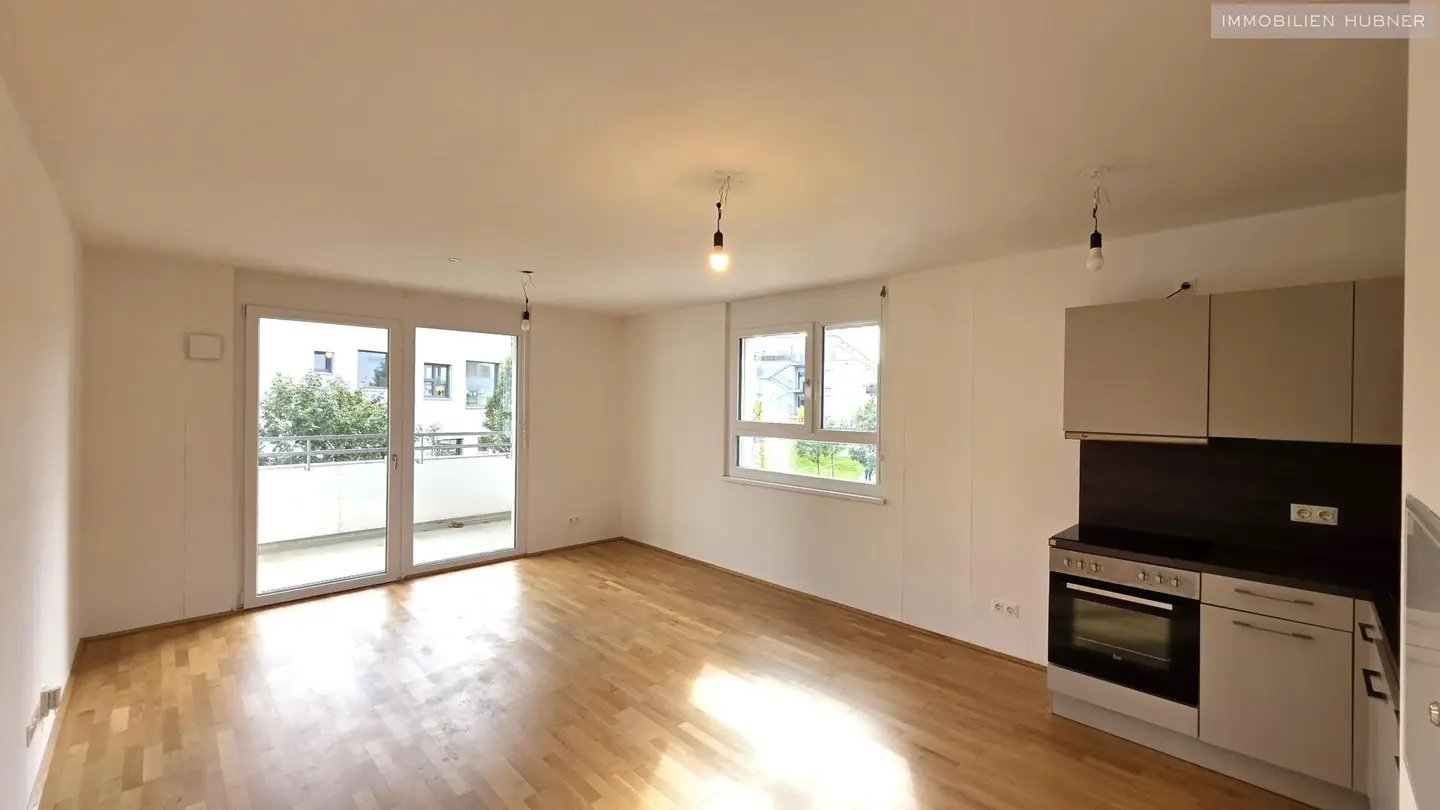 Lichtdurchflutete Wohnung mit großer Loggia und Deckenkühlung